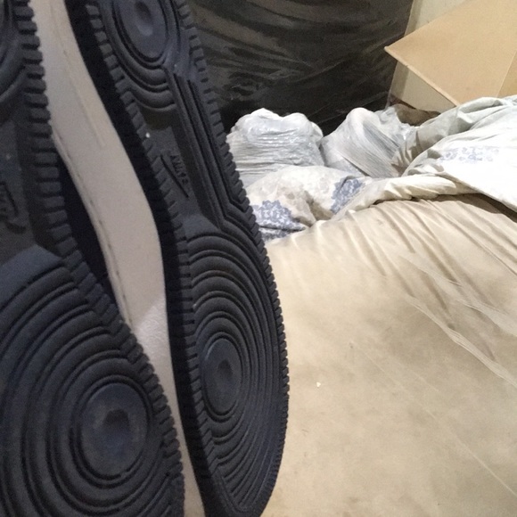 Shoes - Picture 4 of 4